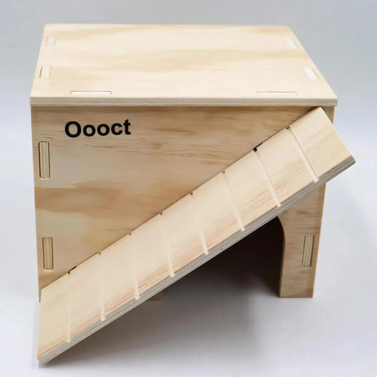 Natural Wooden Reptile Hideout Cave with Climbing Ramp & Basking Platform for Lizards