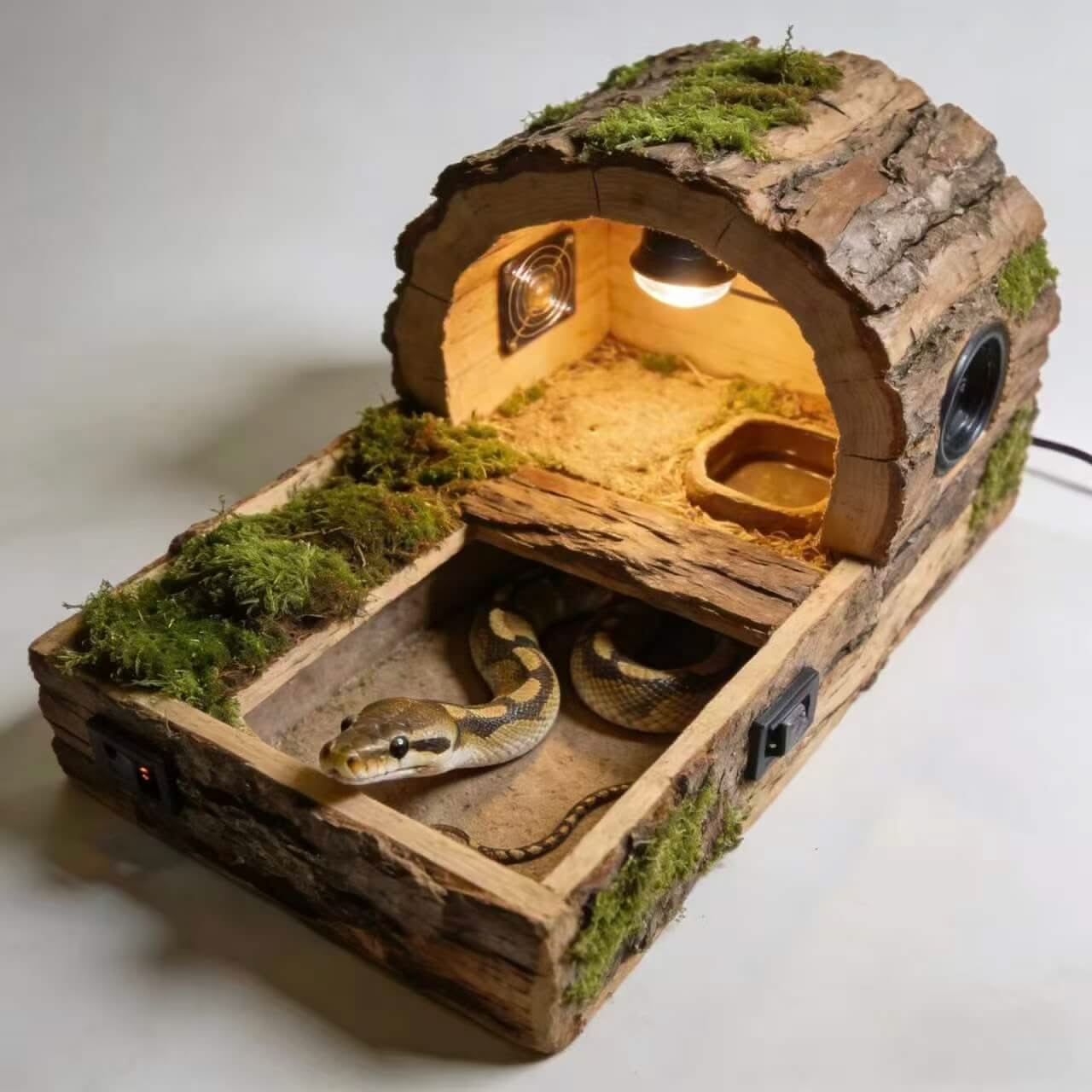 Heated Wood & Moss Snake Hide: Built-in Water Dish, Adjustable Lighting for Snakes